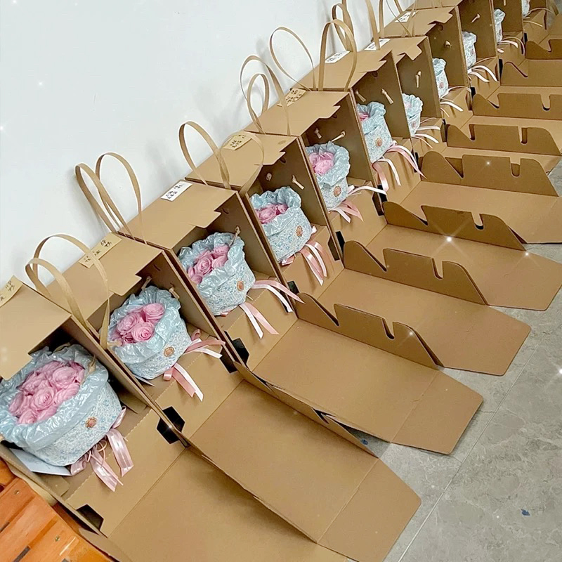 Kotak Hadiah Bunga Bergelombang Coklat Seragam